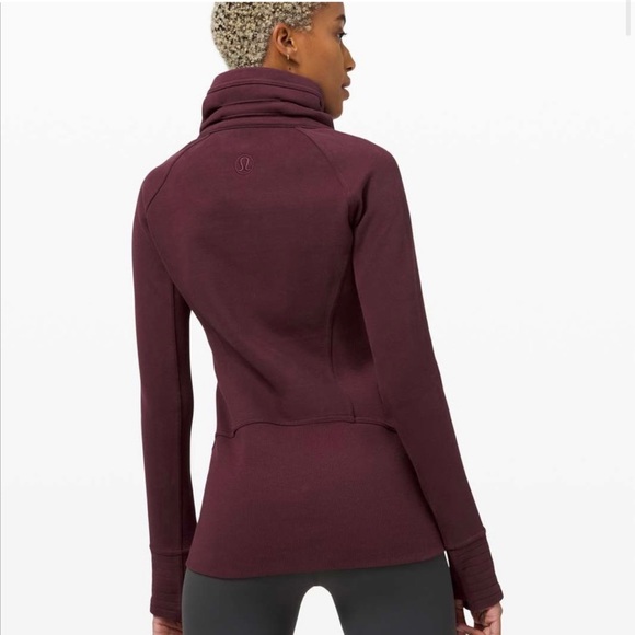 Lululemon wine red radiant zip up, hardly worn - Picture 3 of 9